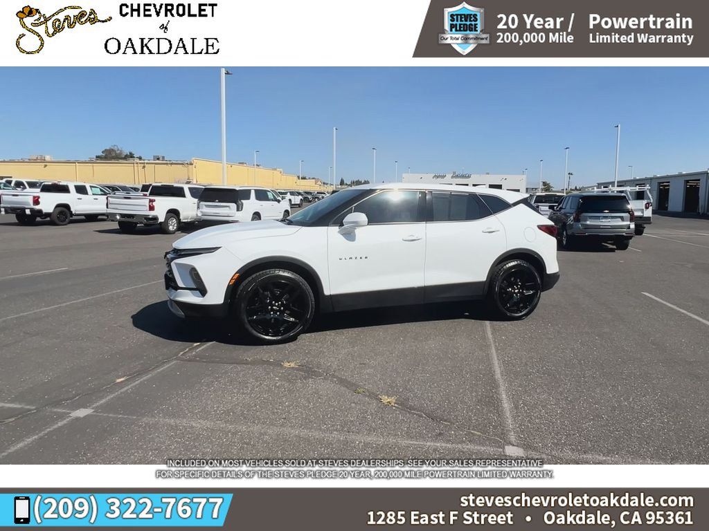 Certified 2023 Chevrolet Blazer LT w/ LPO, Black Grille Bar Package FWD image 6