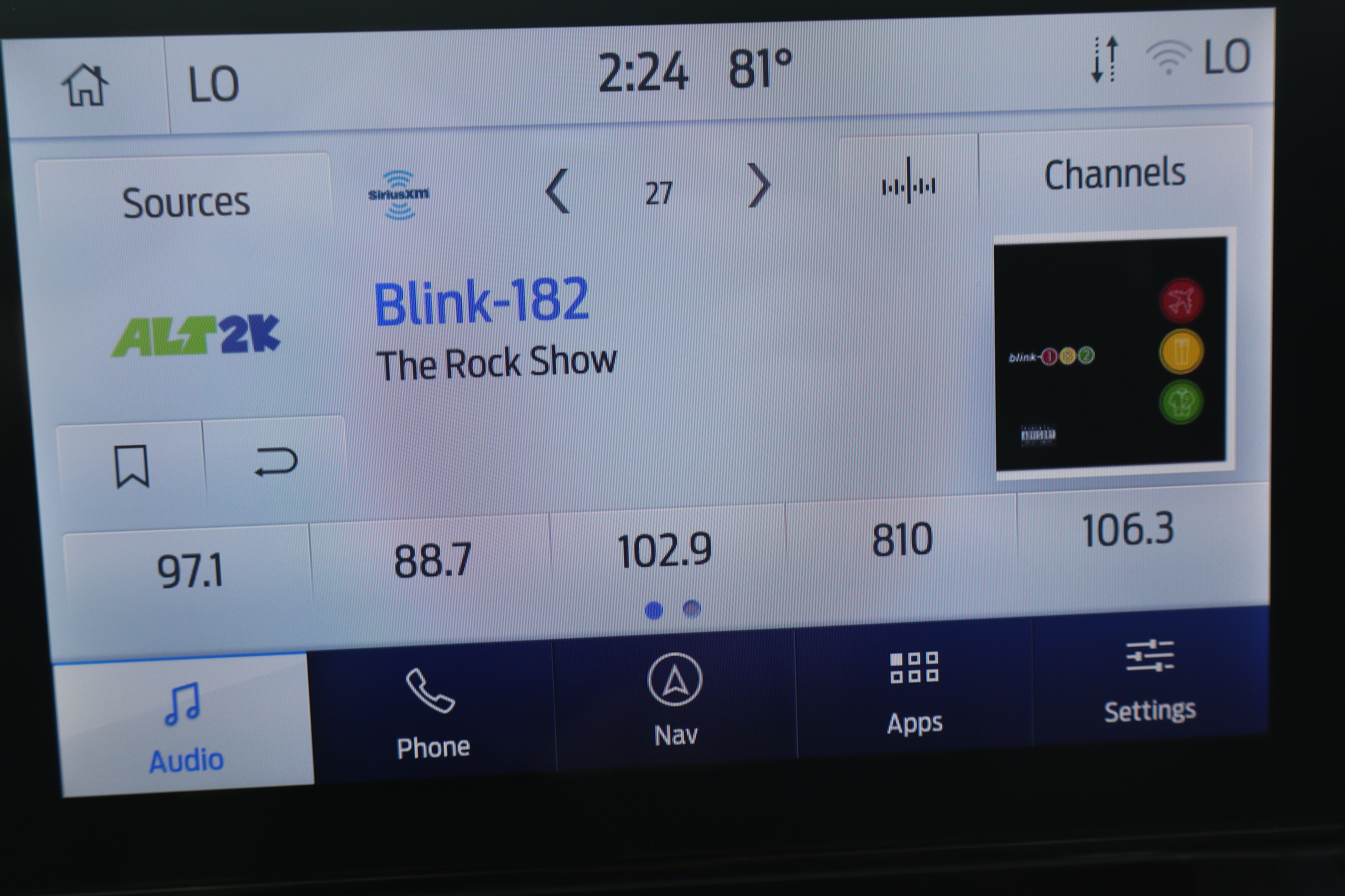 Used 2024 Ford Explorer XLT w/ Equipment Group 202A AWD/4WD image 21
