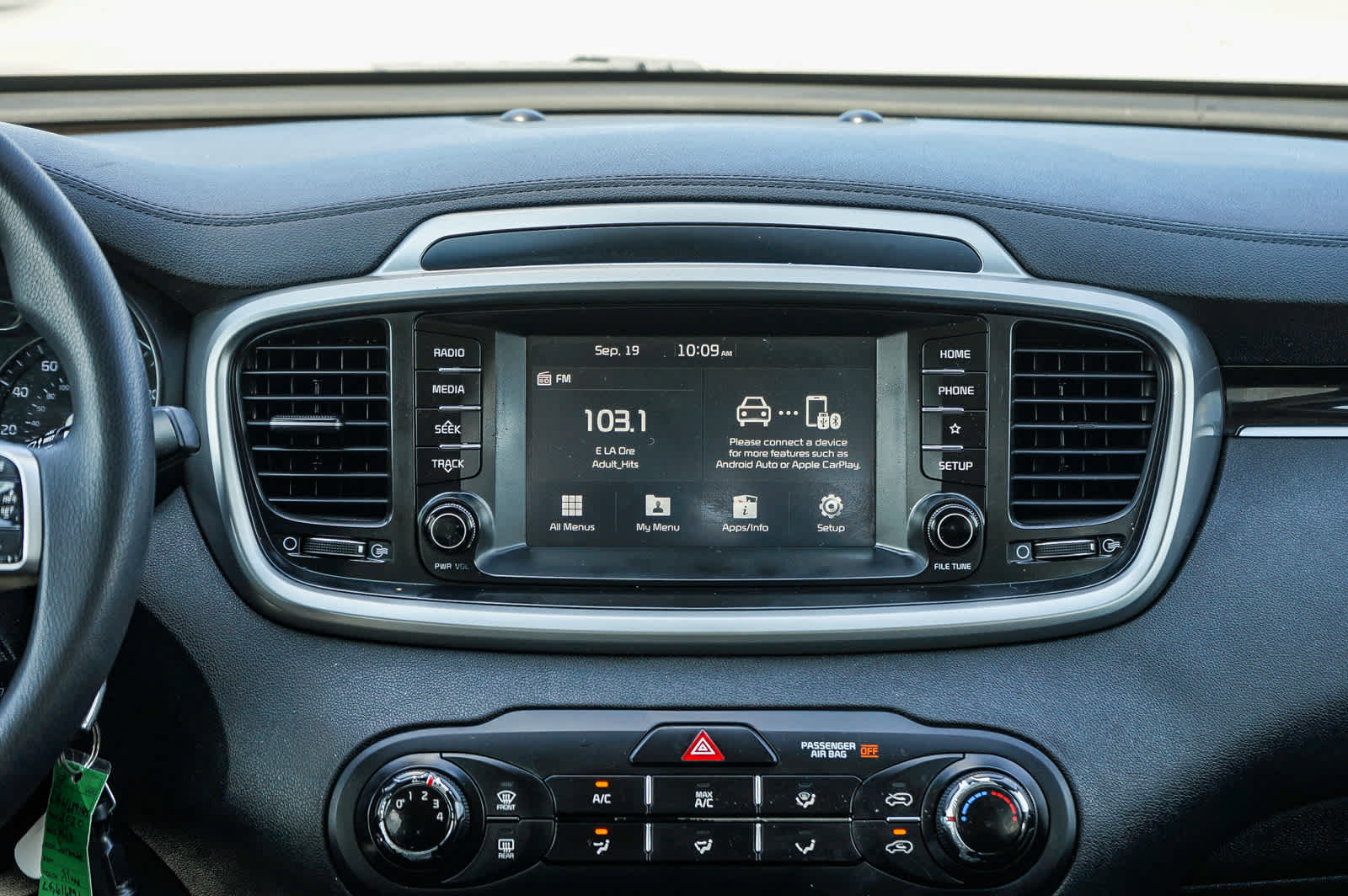 Used 2020 Kia Sorento FWD V6 image 13