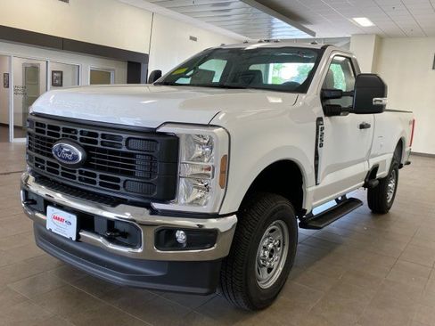New 2026 Ford F250 XL w/ XL Chrome Package image 4