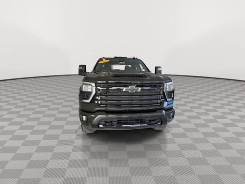 Certified 2024 Chevrolet Silverado 2500 LTZ w/ LTZ Plus Package image 3