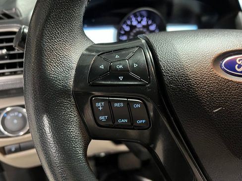 Used 2018 Ford Explorer XLT w/ Equipment Group 202A image 27