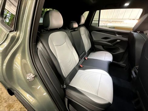 New 2026 Volkswagen Tiguan SE R-Line image 27