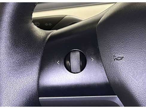 Used 2022 Tesla Model Y Performance AWD/4WD image 26