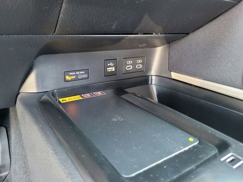 Used 2025 Toyota Camry LE image 19