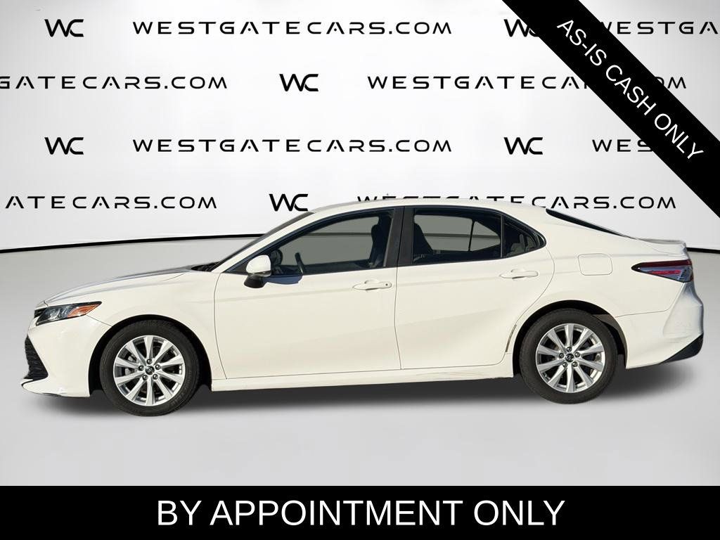 Used 2018 Toyota Camry LE FWD image 2