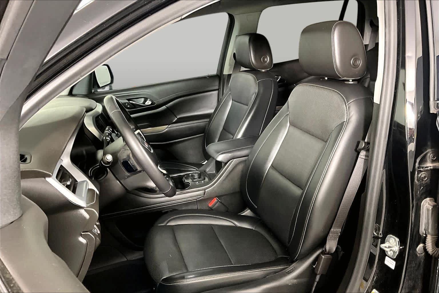 Used 2022 GMC Acadia SLT w/ Elevation Edition FWD image 8