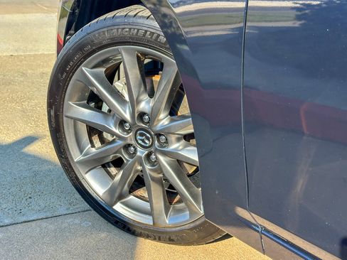 Used 2018 MAZDA MAZDA3 Grand Touring w/ Premium Equipment Package image 8