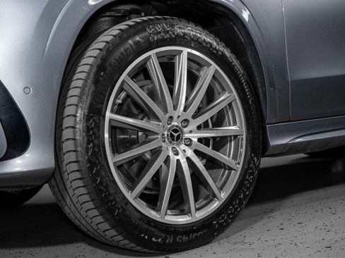 Certified 2025 Mercedes-Benz GLS 450 4MATIC image 32