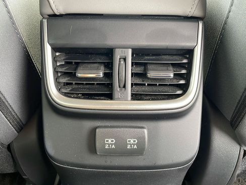 Used 2022 Subaru Outback Premium AWD/4WD image 29