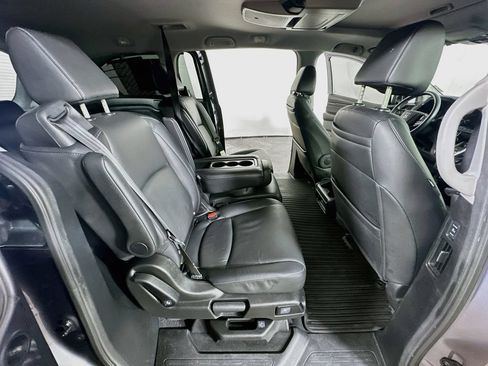 Used 2022 Honda Odyssey Touring image 12