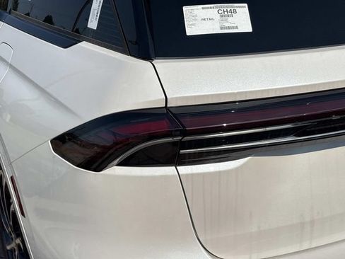 New 2026 Lincoln Nautilus Reserve AWD/4WD image 10