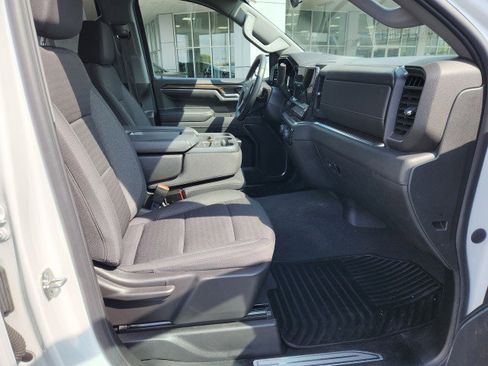 Used 2023 Chevrolet Silverado 1500 LT image 9