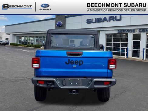 Used 2022 Jeep Gladiator Sport w/ Trailer Tow Package AWD/4WD image 5