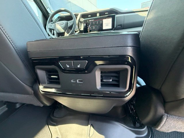 New 2026 GMC Sierra 2500 AT4 w/ AT4 Premium Plus Package AWD/4WD image 24