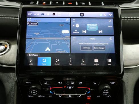 Used 2024 Jeep Grand Cherokee L Limited w/ Luxury Tech Group II image 21