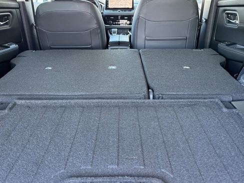 New 2026 Nissan Rogue Platinum w/ Platinum Premium Package image 12