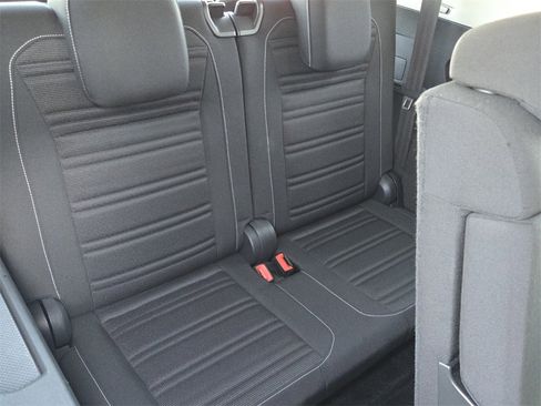 Certified 2022 Volkswagen Tiguan S image 17