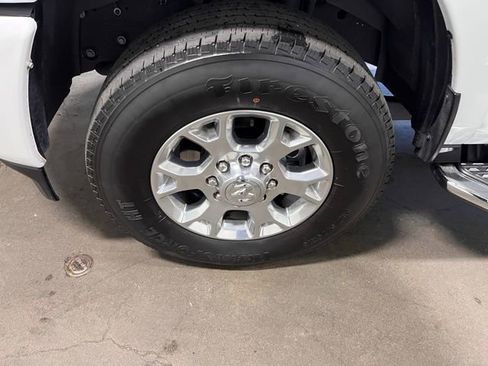 Used 2024 RAM 2500 Laramie image 28