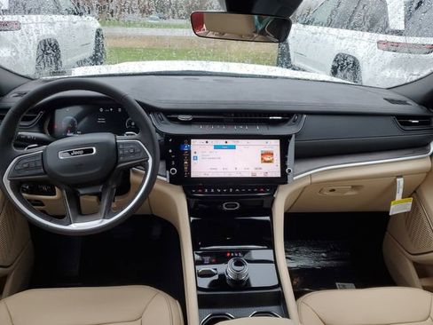 New 2026 Jeep Grand Cherokee L Limited AWD/4WD image 14