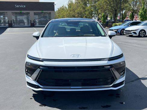 New 2026 Hyundai Sonata Limited FWD image 3