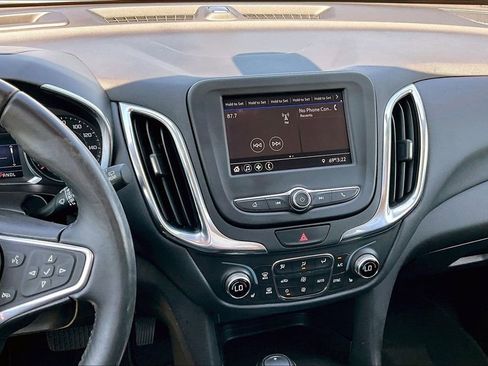 Used 2020 Chevrolet Equinox LT FWD image 6