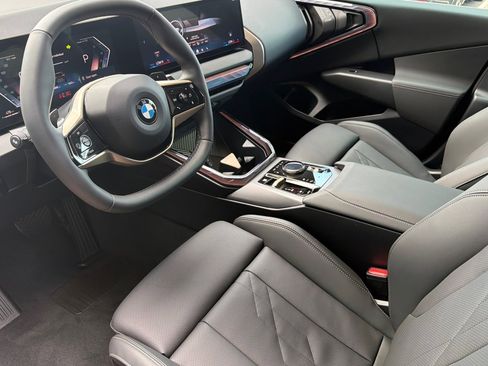 Used 2025 BMW X3 xDrive30i w/ Convenience Package image 11