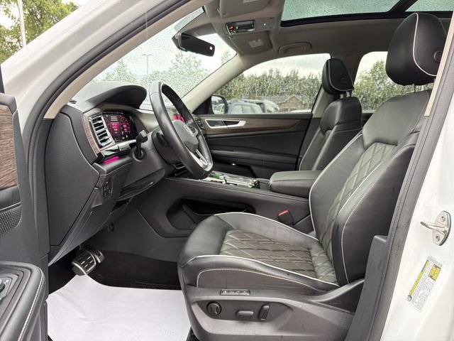 Used 2024 Volkswagen Atlas SEL Premium R-Line AWD/4WD image 11
