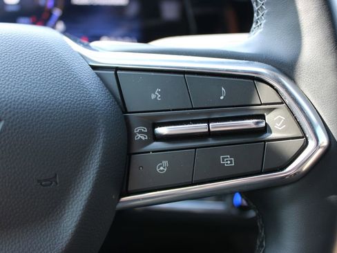 Used 2025 Chevrolet Equinox ACTIV w/ Safety and Technology Package image 22