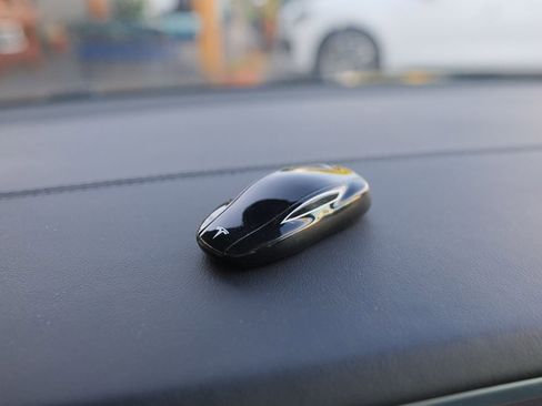 Used 2016 Tesla Model S 75 image 10