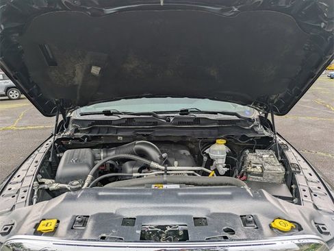 Used 2017 RAM 1500 Classic SLT w/ SLT Plus D￩cor Group image 38