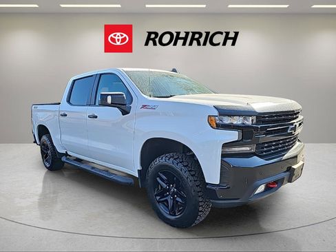 Used 2020 Chevrolet Silverado 1500 LT Trail Boss image 3