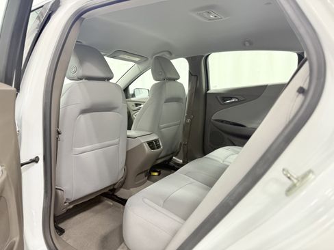 Used 2018 Chevrolet Malibu LT image 25