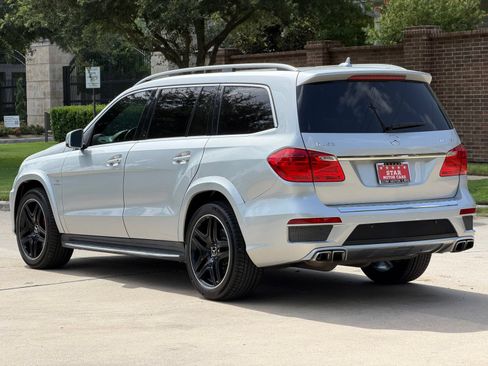 Used 2016 Mercedes-Benz GL 63 AMG 4MATIC image 15