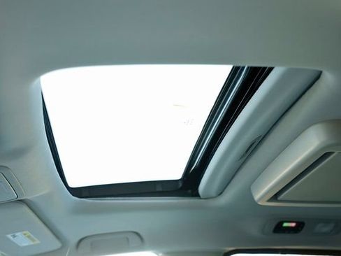 New 2026 Honda Odyssey Touring image 26