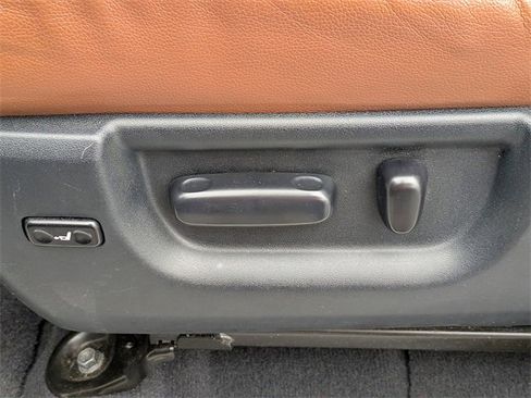 Used 2011 Toyota Tundra Limited image 20