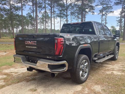 New 2026 GMC Sierra 2500 SLT w/ SLT Premium Package AWD/4WD image 4