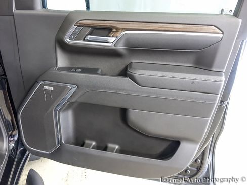 Used 2023 Chevrolet Silverado 1500 RST w/ Redline Edition AWD/4WD image 24