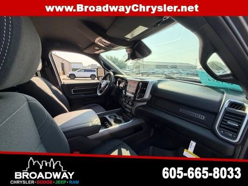 New 2026 RAM 2500 Big Horn AWD/4WD image 11