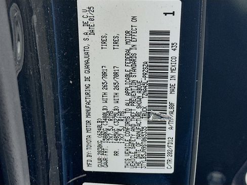 Used 2025 Toyota Tacoma TRD Off-Road image 12