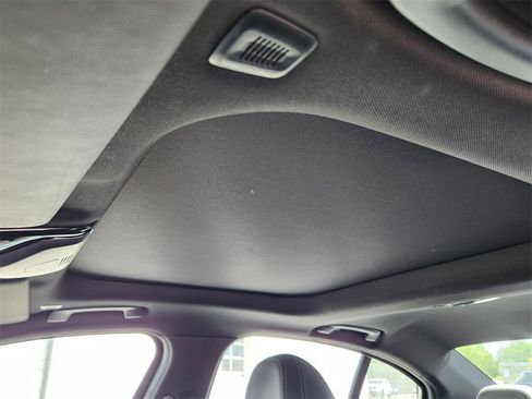 Used 2022 BMW 330i xDrive Sedan w/ Convenience Package image 26