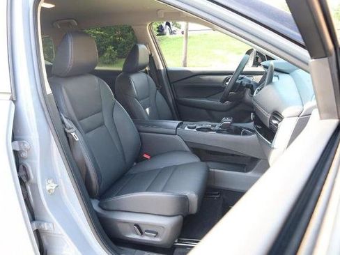 Certified 2025 Nissan Rogue SL AWD/4WD image 25