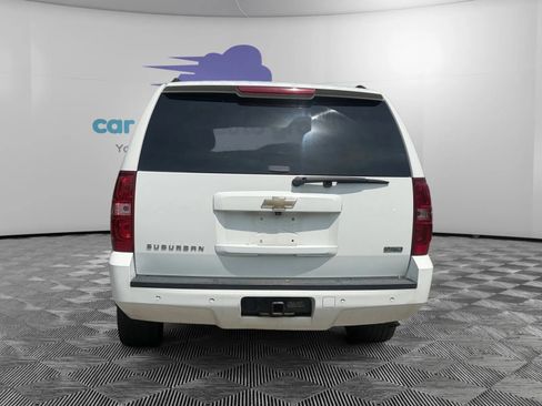Used 2007 Chevrolet Suburban LTZ w/ LTZ Preferred Equipment Group AWD/4WD image 4