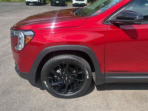 Certified 2025 GMC Terrain Elevation w/ Black Edition AWD/4WD image 43