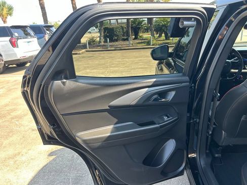 Used 2024 Chevrolet TrailBlazer RS AWD/4WD image 16