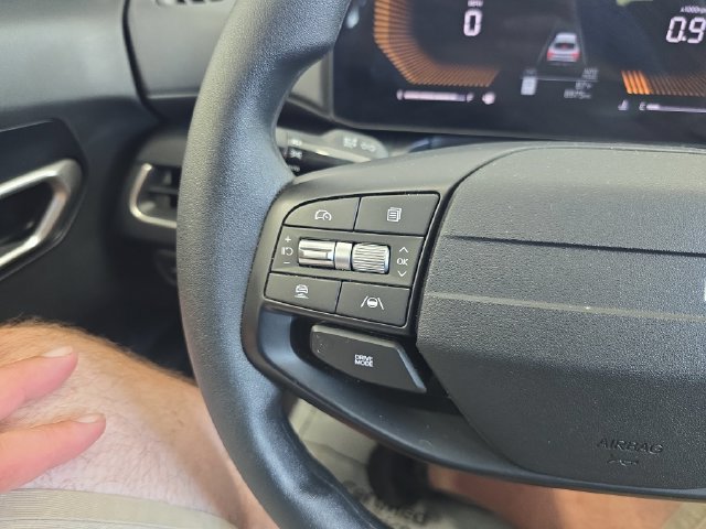 Used 2025 Kia K4 FWD image 19