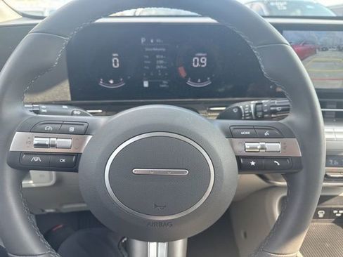 Used 2025 Hyundai Kona SEL image 15