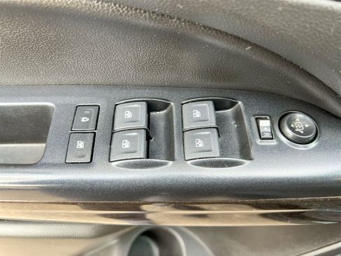 Used 2019 GMC Canyon SLE w/ Elevation Edition image 17