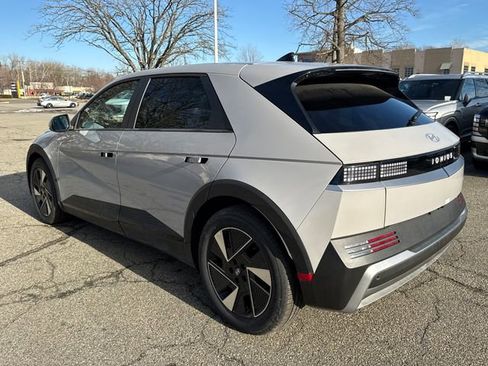 New 2026 Hyundai Ioniq 5 SEL image 11