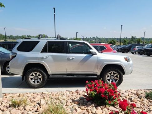 Used 2016 Toyota 4Runner Trail AWD/4WD image 2